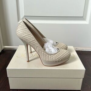 BRAND NEW Joan&David heels